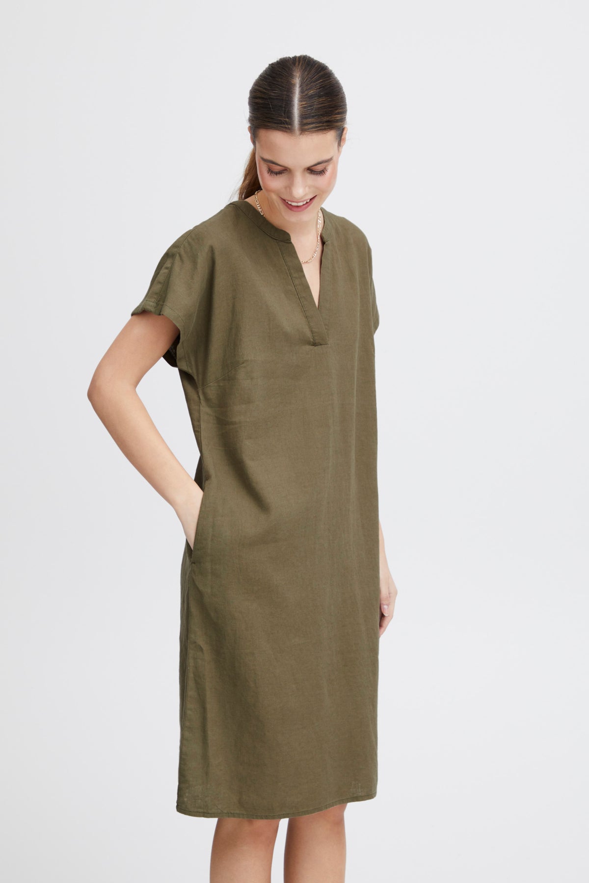 B YOUNG BYFALAKKA V NECK DRESS